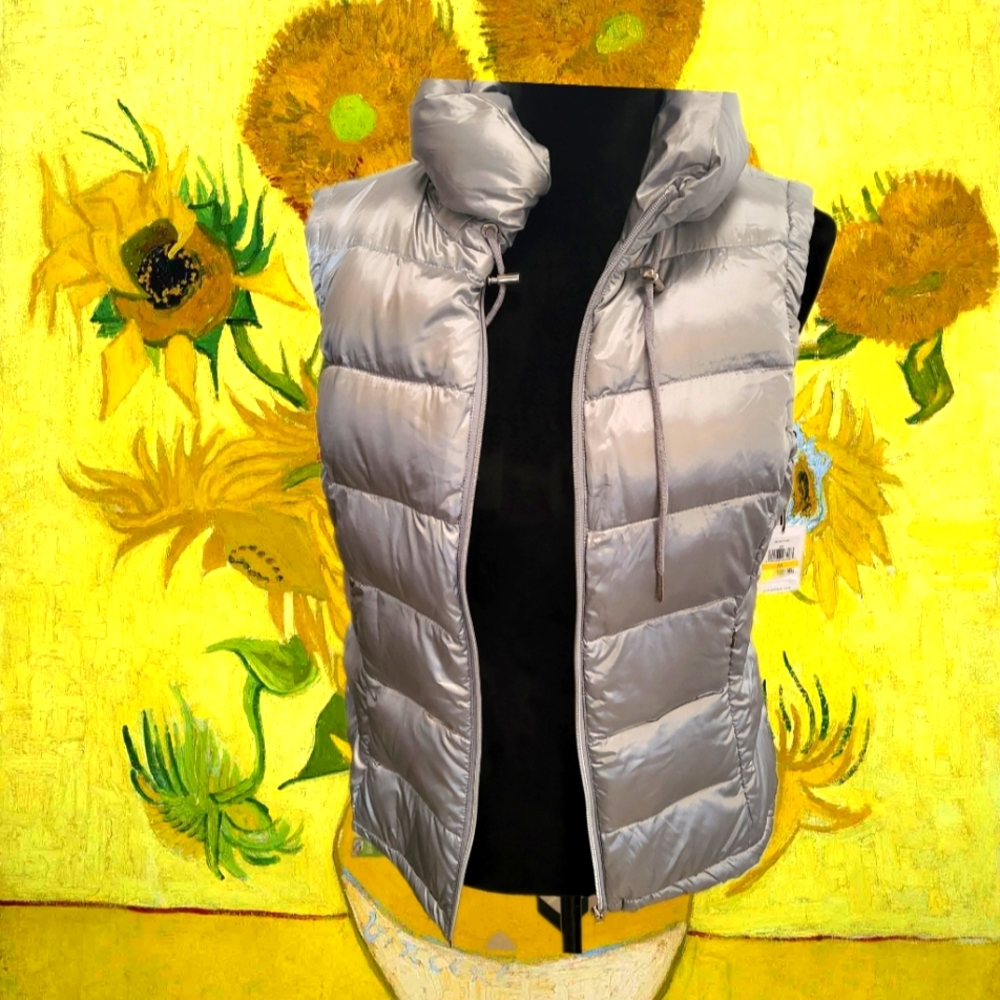 NWT M Calvin Klein silver puffer vest